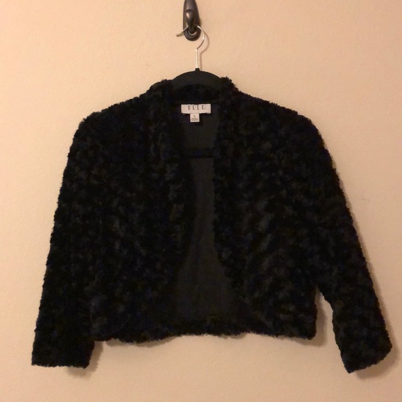 Elle Tops Elle Black Faux Fur Shrug Size Xl Poshmark